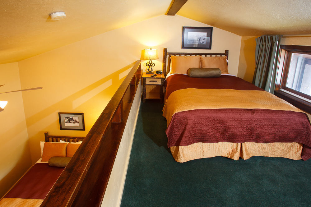 Elk Country Inn Джексон Экстерьер фото